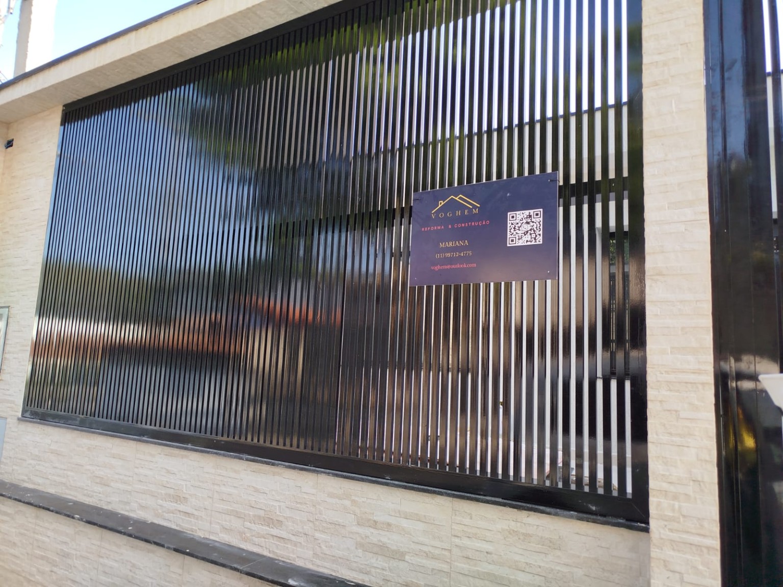 Detalhe da fachada finalizada